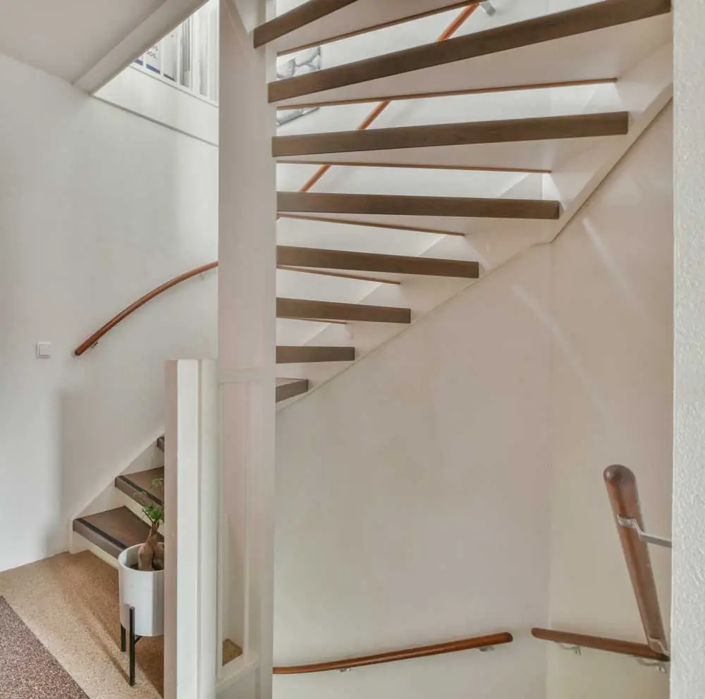 Faut-il installer des contremarches sur mon escalier ?
