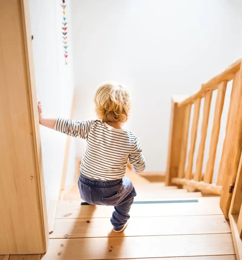 Sécurité des escaliers intérieurs : normes, conseils et innovations