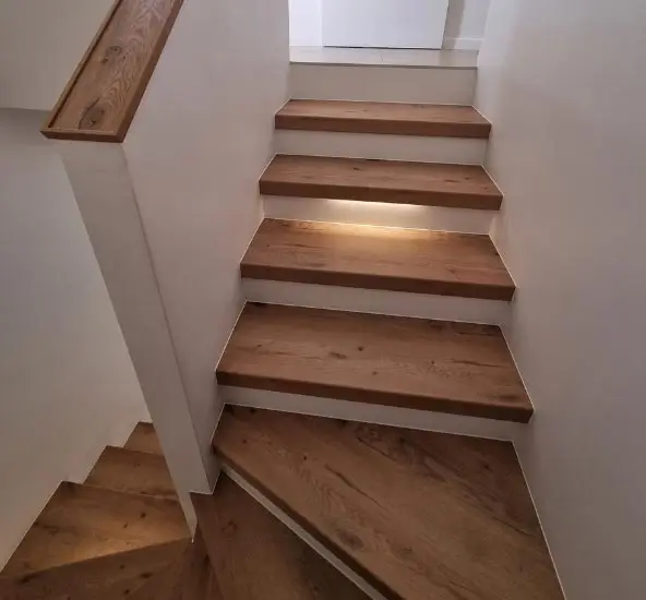 Habillage d'escalier en carrelage - après